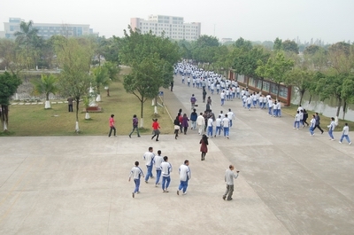 中山市黄圃镇马新中学团委开展安全疏散演练活