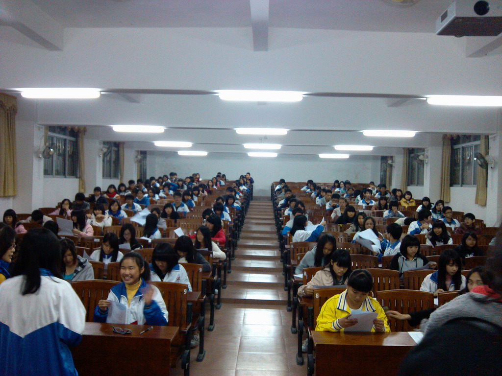 “博皇杯”第二届现场作文大赛在广宁第一中学举行--广东共青团