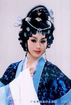 广东粤剧院共青团总支书记,广东粤剧院院长助理曾小敏的真实写照