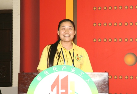 "北大100"学员代表刘琼芳发言