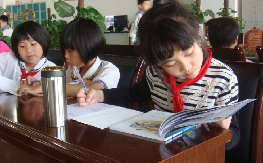 阳江职业技术学院附属实验学校开展了读经典
