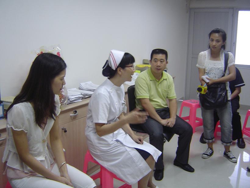 团市委书记王良华到广宁探望8611特大交通事故受伤儿童