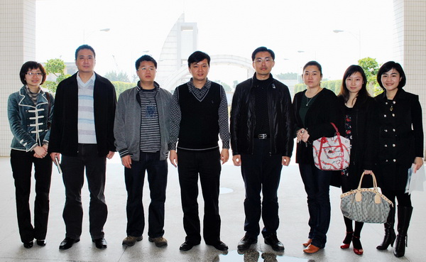 团金平区委深入基层开展学校团工作调研