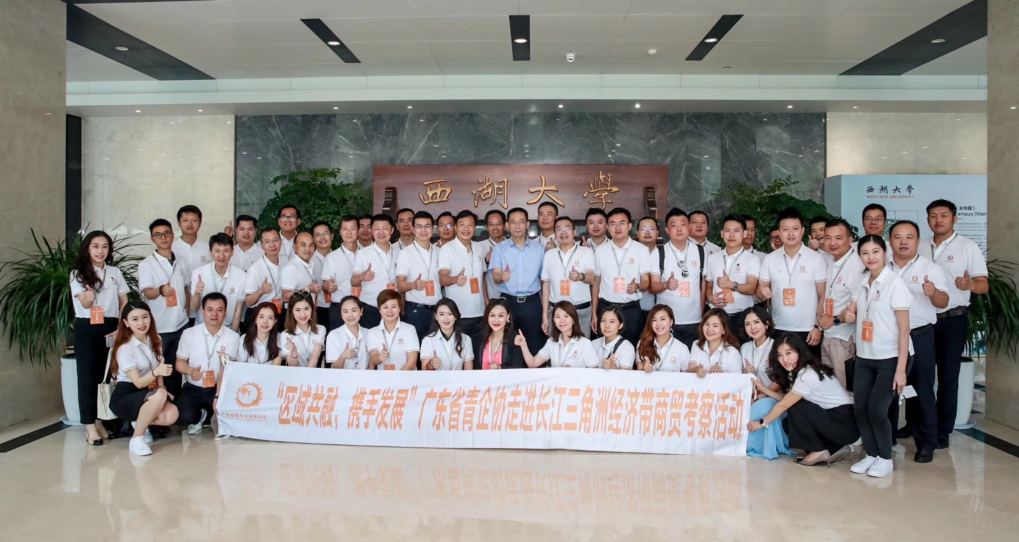 5957d1bb5122bec4fb29054447af8dc.jpg