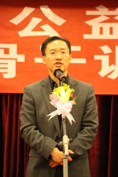 肇庆市委副书记,政法委书记吴华钦,团肇庆市委书记唐莹,肇庆市文明办